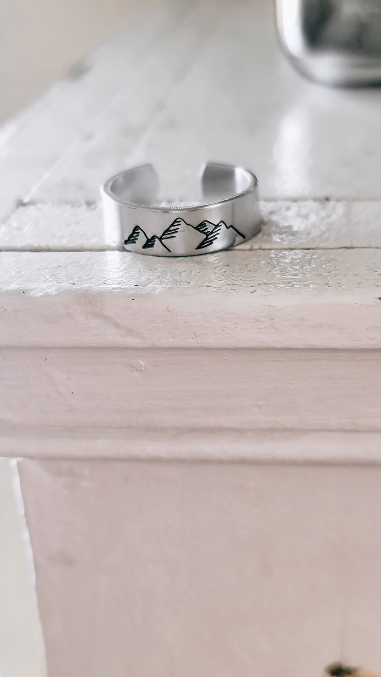 Moving Mountains Ring {aluminum}